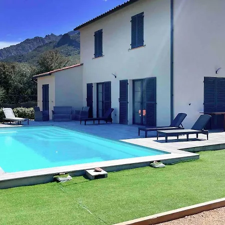 Belle Amanduli Avec Piscine